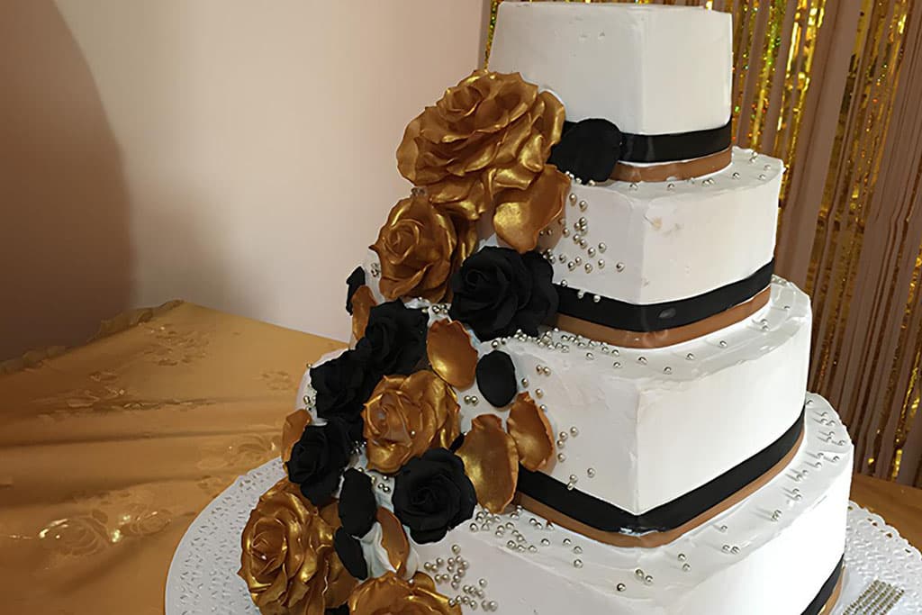 Clicca per saperne di più circa le torte per anniversario